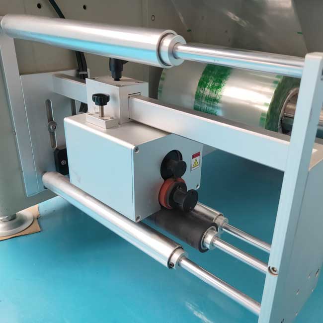 Lower Paper Horizontal Packaging Machine Lower Paper Horizontal Packaging Machine