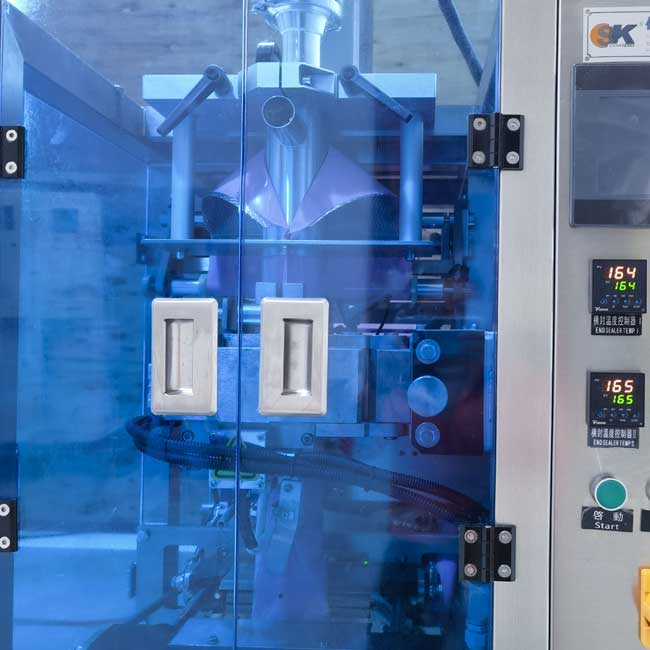 Vertical Granule/Powder Pouch Packaging Machine Vertical Granule/Powder Pouch Packaging Machine