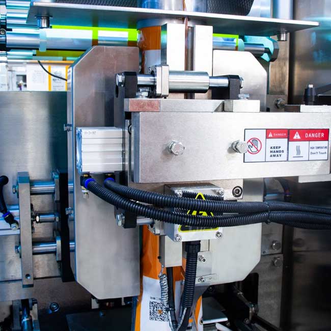 Automatic Powder & Liquid Packaging Machine Automatic Powder & Liquid Packaging Machine